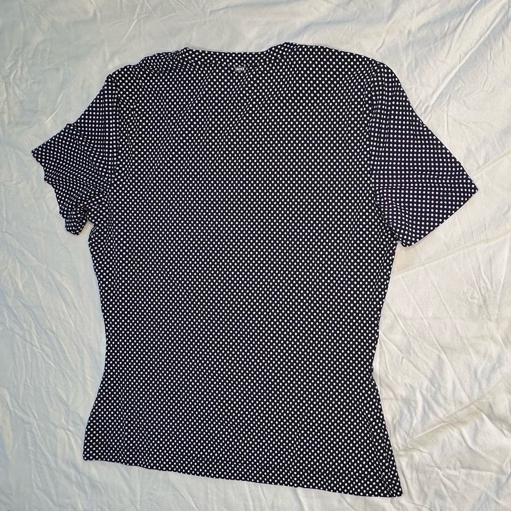 St. John Navy White Polka Dot Stretch Tee Top Size L Fitted Designer Quiet Lux - Picture 8 of 12